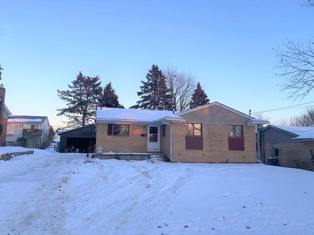 front view for 1666 Carltonne Avenue, Grand Rapids, Mi. 49505