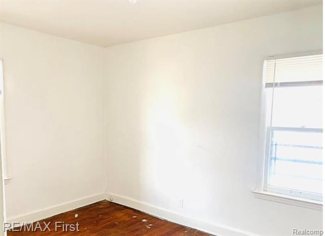 Builiding view three for 14960 Tracey, Detroit, MI. 48227