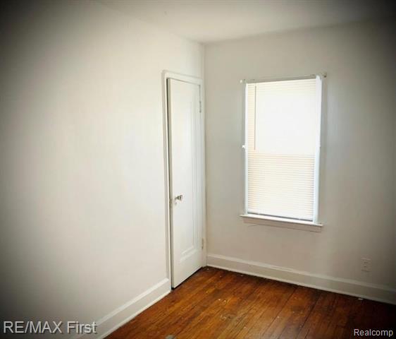 Builiding view two for 14960 Tracey, Detroit, MI. 48227