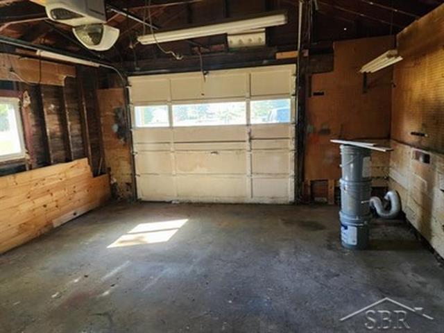 Builiding view five for 895 Schust, Saginaw, MI. 48604