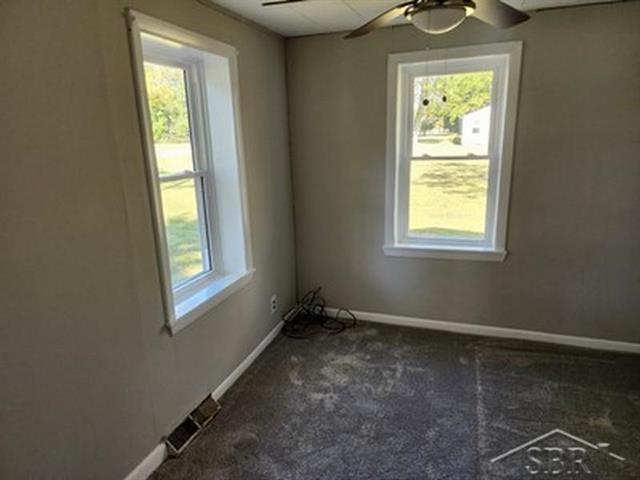 Builiding view seven for 895 Schust, Saginaw, MI. 48604