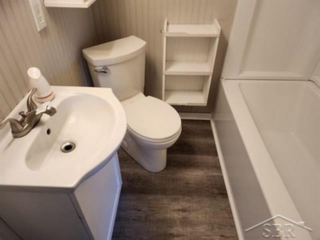 Builiding view six for 895 Schust, Saginaw, MI. 48604