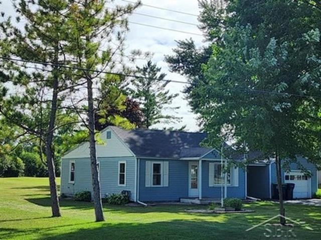 Builiding view three for 895 Schust, Saginaw, MI. 48604