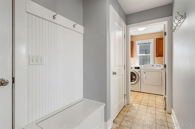 Builiding view nineteen for 1433 Savannah, Zeeland, MI. 49464