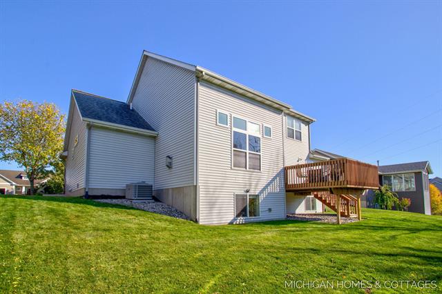 Builiding view thirty six for 1433 Savannah, Zeeland, MI. 49464