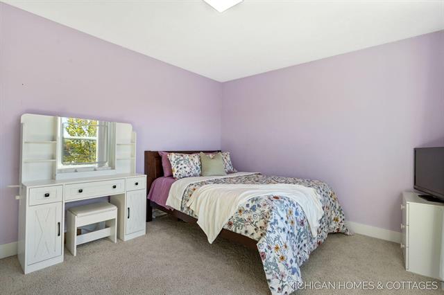 Builiding view twenty one for 1433 Savannah, Zeeland, MI. 49464