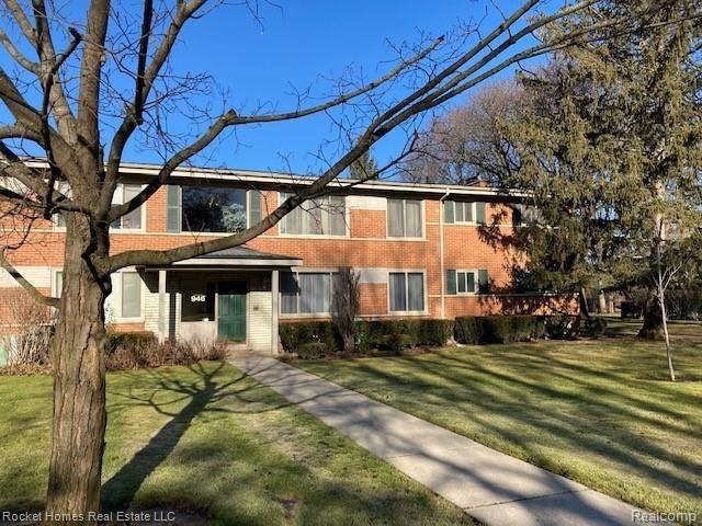 front view for 946 N Adams Rd Unit 2, Birmingham, Mi. 48009