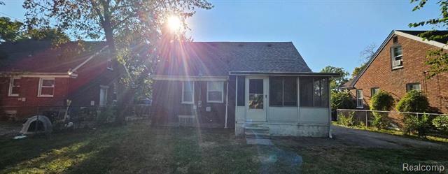 Builiding view eight for 20242 Ward, Detroit, MI. 48235