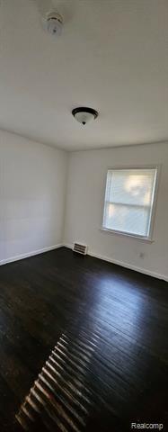 Builiding view fifteen for 20242 Ward, Detroit, MI. 48235