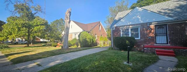 Builiding view one for 20242 Ward, Detroit, MI. 48235