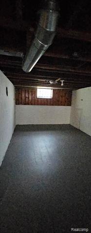 Builiding view thirty two for 20242 Ward, Detroit, MI. 48235