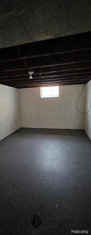 Builiding view thirty for 20242 Ward, Detroit, MI. 48235