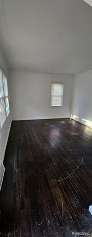 Builiding view twelve for 20242 Ward, Detroit, MI. 48235