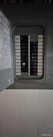 Builiding view twenty nine for 20242 Ward, Detroit, MI. 48235