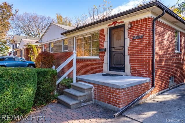 Builiding view eleven for 275 Council, Clawson, MI. 48017