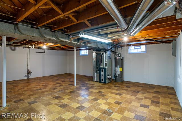 Builiding view forty one for 275 Council, Clawson, MI. 48017