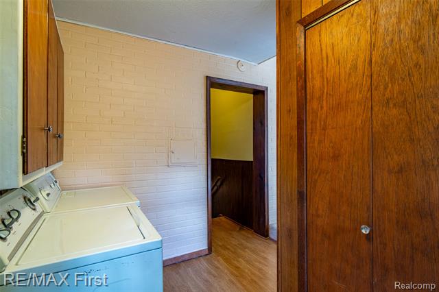 Builiding view thirty eight for 275 Council, Clawson, MI. 48017