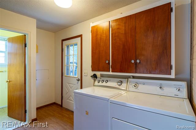 Builiding view thirty five for 275 Council, Clawson, MI. 48017