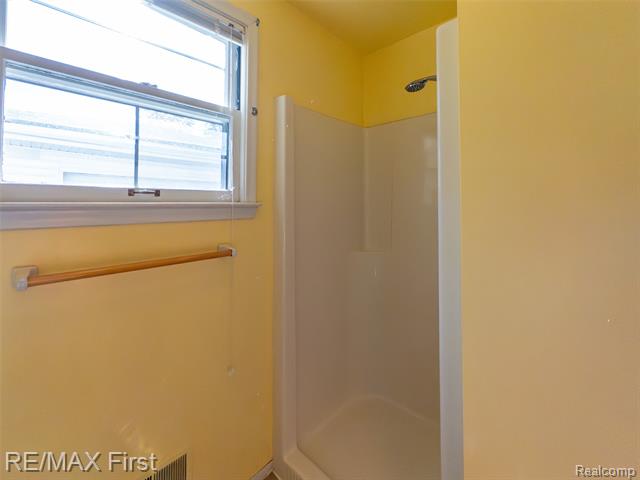 Builiding view thirty seven for 275 Council, Clawson, MI. 48017