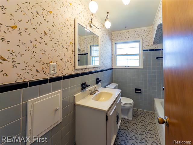 Builiding view thirty for 275 Council, Clawson, MI. 48017