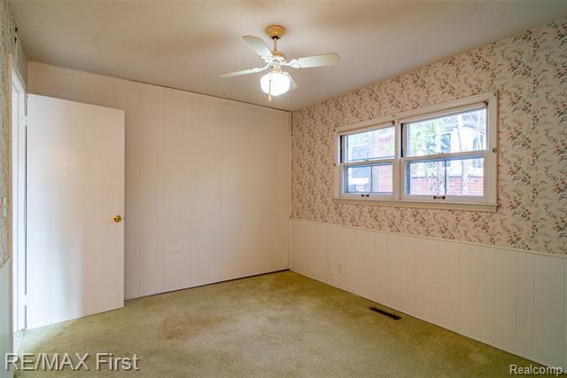 Builiding view twenty four for 275 Council, Clawson, MI. 48017