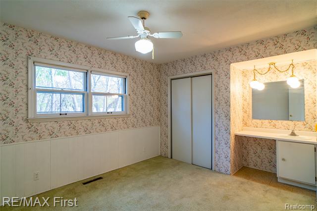 Builiding view twenty two for 275 Council, Clawson, MI. 48017