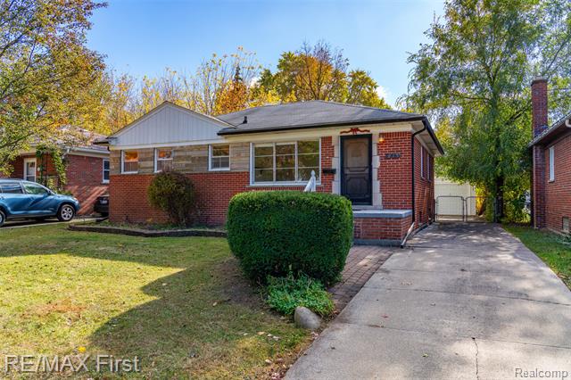 front view for 275 Council Ave, Clawson, Mi. 48017