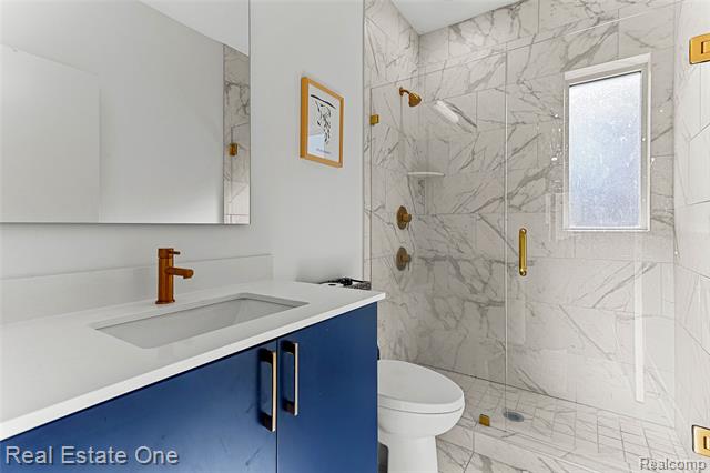 Builiding view eighteen for 2837 Brush, West Bloomfield, MI. 48322