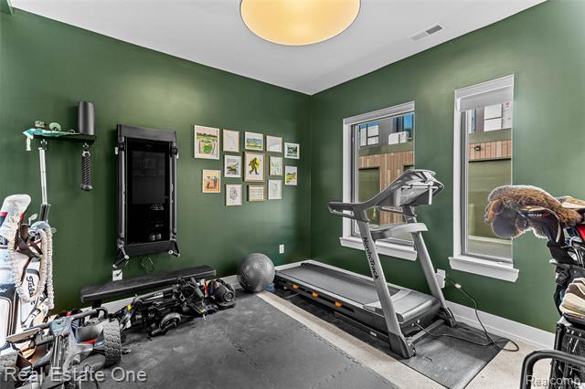 Builiding view twelve for 2837 Brush, West Bloomfield, MI. 48322