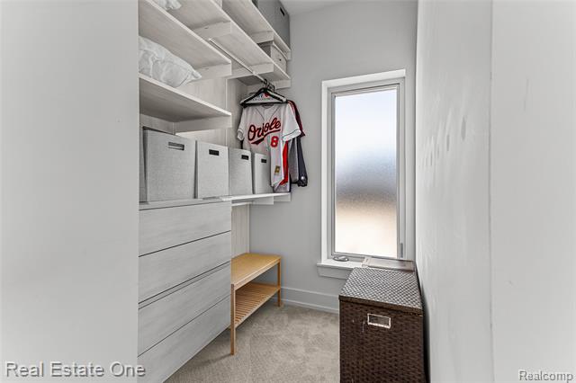 Builiding view twenty five for 2837 Brush, West Bloomfield, MI. 48322