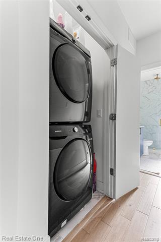 Builiding view twenty four for 2837 Brush, West Bloomfield, MI. 48322