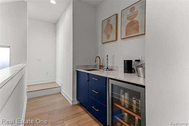 Builiding view twenty one for 2837 Brush, West Bloomfield, MI. 48322