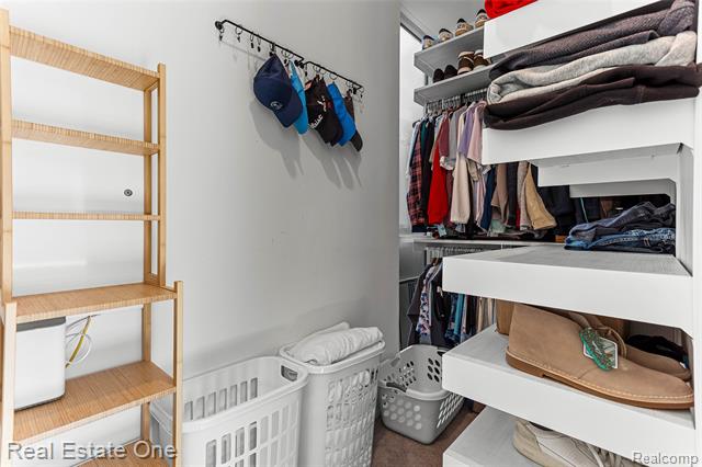 Builiding view twenty for 2837 Brush, West Bloomfield, MI. 48322