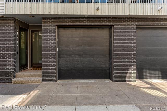 Builiding view two for 2837 Brush, West Bloomfield, MI. 48322