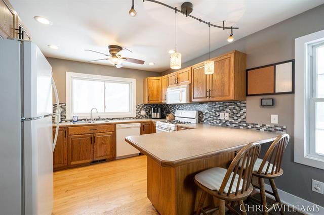 Builiding view nine for 2288 Macarthur, Muskegon, MI. 49442