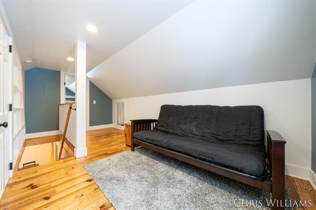 Builiding view nineteen for 2288 Macarthur, Muskegon, MI. 49442