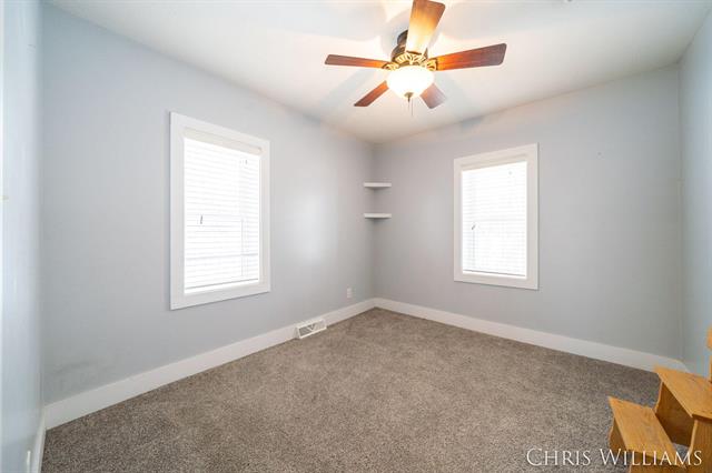 Builiding view thirteen for 2288 Macarthur, Muskegon, MI. 49442