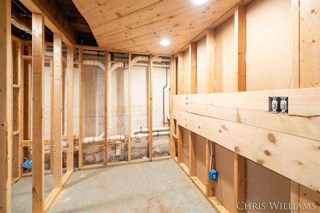 Builiding view twenty four for 2288 Macarthur, Muskegon, MI. 49442