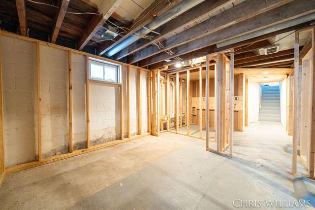 Builiding view twenty three for 2288 Macarthur, Muskegon, MI. 49442