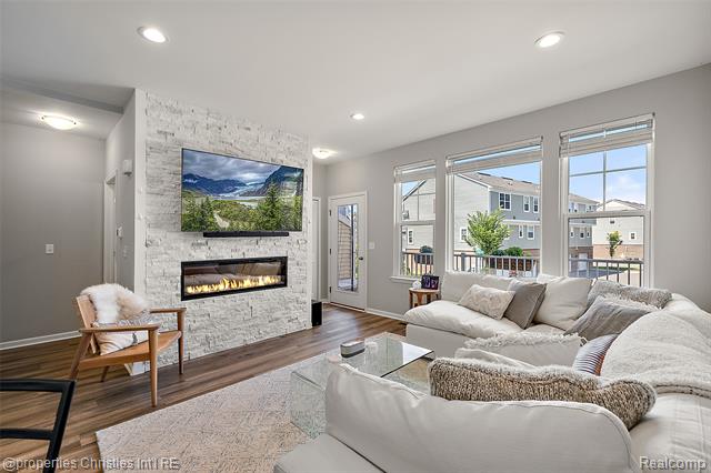 Builiding view eight for 224 Sean, Brighton, MI. 48116