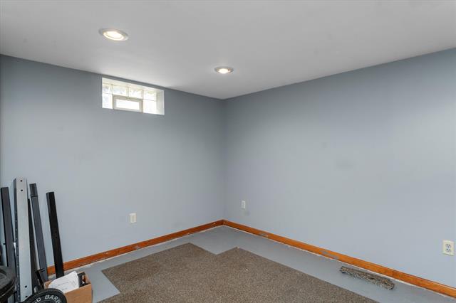 Builiding view nineteen for 249 N Chocolay, Clawson, MI. 48017