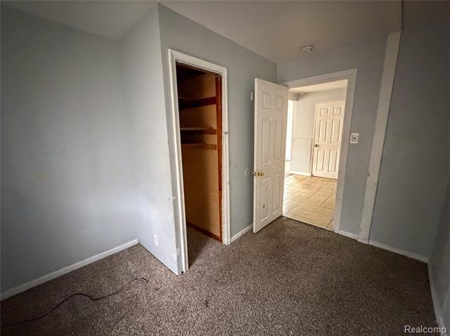 Builiding view ten for 6142 Hereford, Detroit, MI. 48224