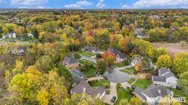 Builiding view forty for 3890 Clearview, Grand Rapids, MI. 49546