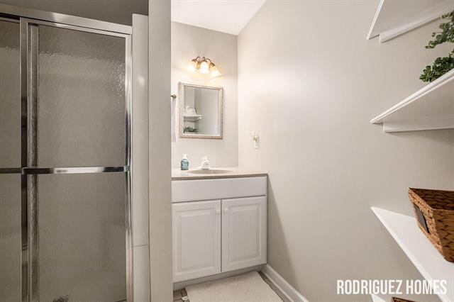 Builiding view thirty three for 3890 Clearview, Grand Rapids, MI. 49546