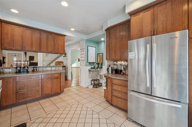 Builiding view nine for 7 Oakwood, Ypsilanti, MI. 48197