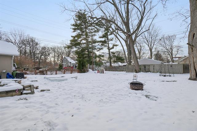 Builiding view thirty four for 7 Oakwood, Ypsilanti, MI. 48197