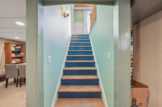 Builiding view thirty two for 7 Oakwood, Ypsilanti, MI. 48197