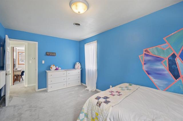 Builiding view twenty seven for 7 Oakwood, Ypsilanti, MI. 48197