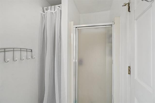 Builiding view twenty for 7 Oakwood, Ypsilanti, MI. 48197