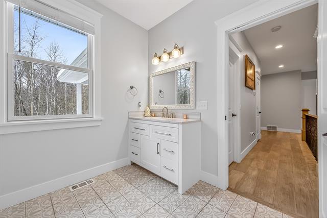 Builiding view thirty three for 11936 108Th, Grand Haven, MI. 49417